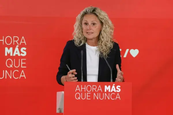 The PSOE seeks a last-minute mobilization to reverse the bleak forecasts of the polls