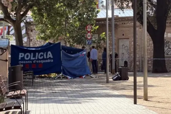 A man stabs his ex-partner to death in the middle of the street in Figueres
