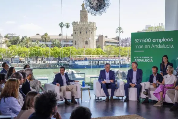Moreno, with the businessmen, advocates for reducing unemployment