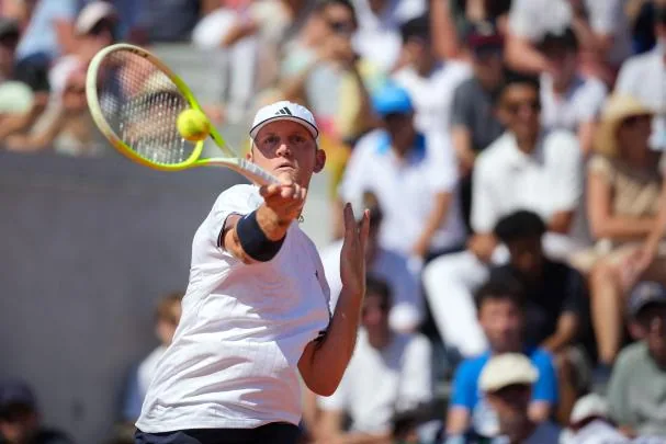 El malagueño Alejandro Davidovich durante el partido de segunda ronda de Roland Garros ante el argentino Thiago Agustin Tirante, este miércoles
