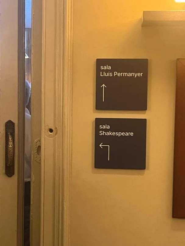 Lluís Permanyer ya figura entre los personajes ilustres de la librería Laie