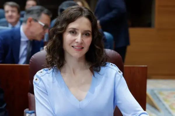 The opposition mocks the risk Ayuso faced in Mexico: “Were they killing her with tequilas?”