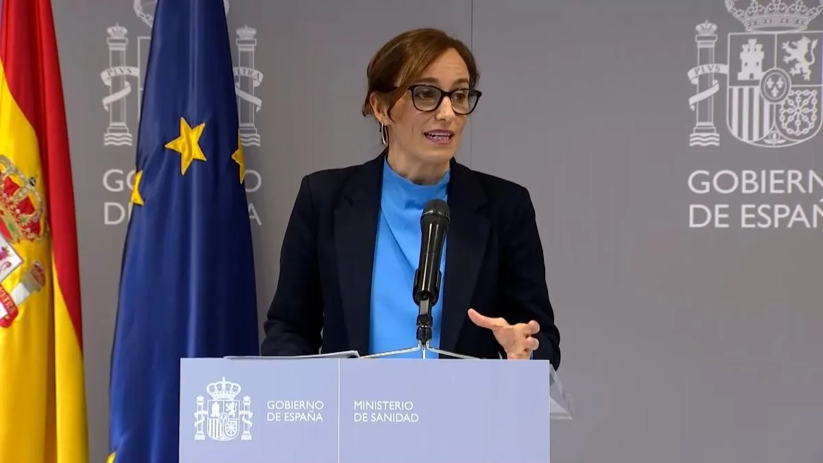 The Spaniards will be the first evacuated from the ship, which will arrive between 4 and 6 o'clock on Sunday