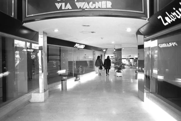 Las galerías comerciales Via Wagner poco antes de su cierre