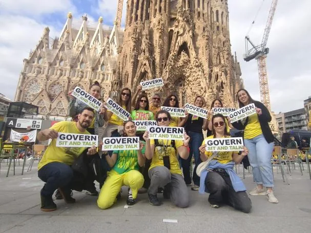 Más de un centenar de docentes de Barcelona han bloqueado el acceso a la Sagrada Familia