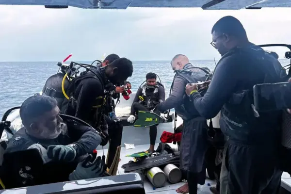 Military diver dies in search of four missing Italian tourists in the Maldives