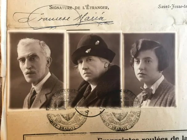 Belgian file of Francesc Macià, his wife Eugènia Lamarca and his daughter Maria Macià, from 1927 