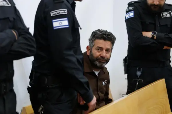 The Spanish-Palestinian activist Abukeshek begins a dry strike and stops drinking water