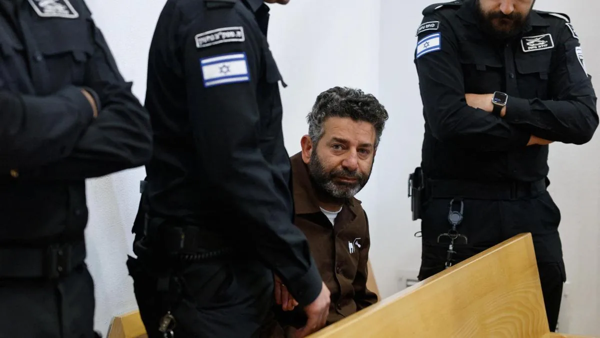 The Spanish-Palestinian activist Abukeshek begins a dry strike and stops drinking water