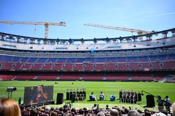 At the Spotify Camp Nou and alongside the two Ballon d'Ors and the 38 titles won with Barça, this is how Alexia Putellas said goodbye