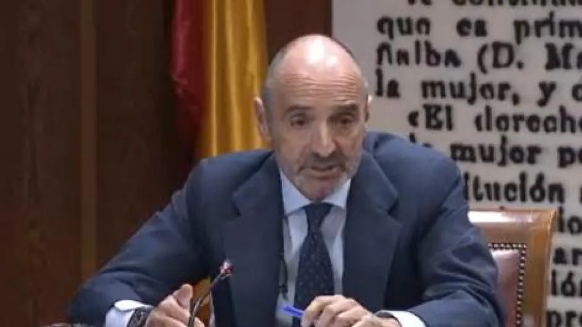 Zapatero sold a house in Almería to Julio Martínez in 2011, his last year in office