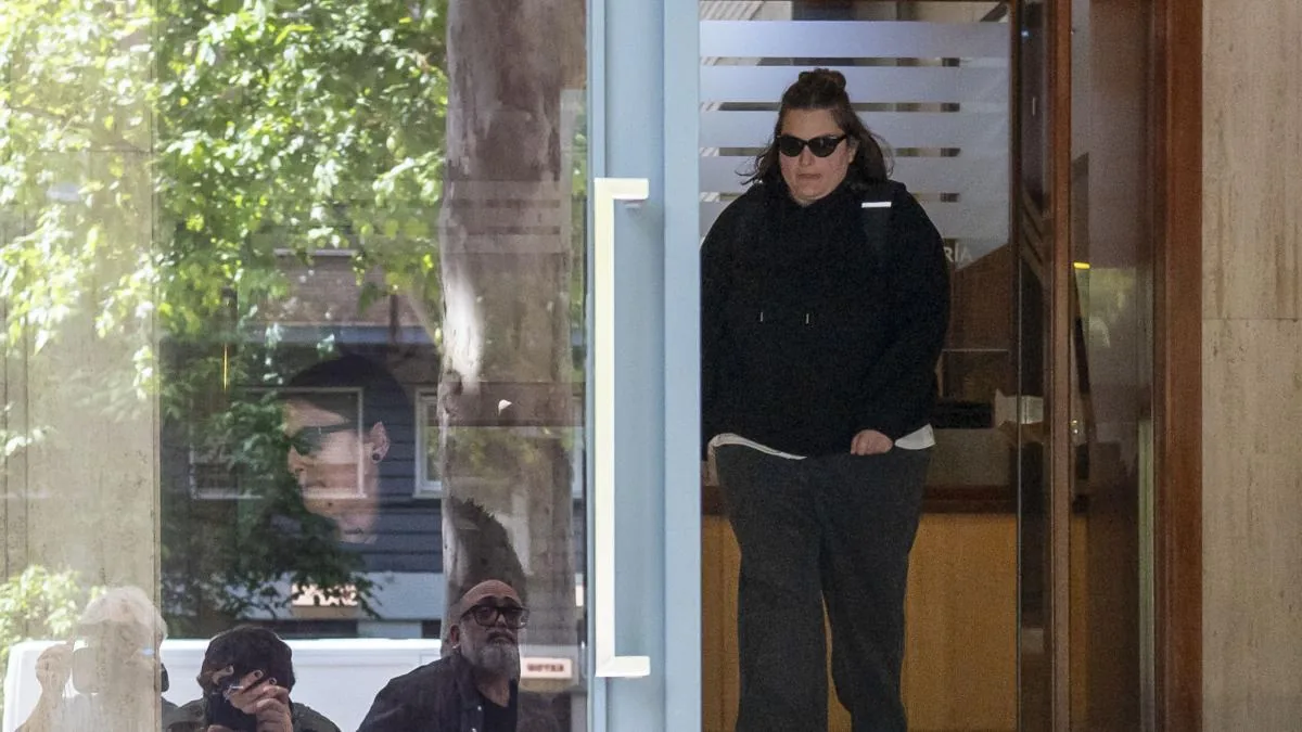 The UDEF accuses Zapatero's daughters of hiding bribes with fake invoices