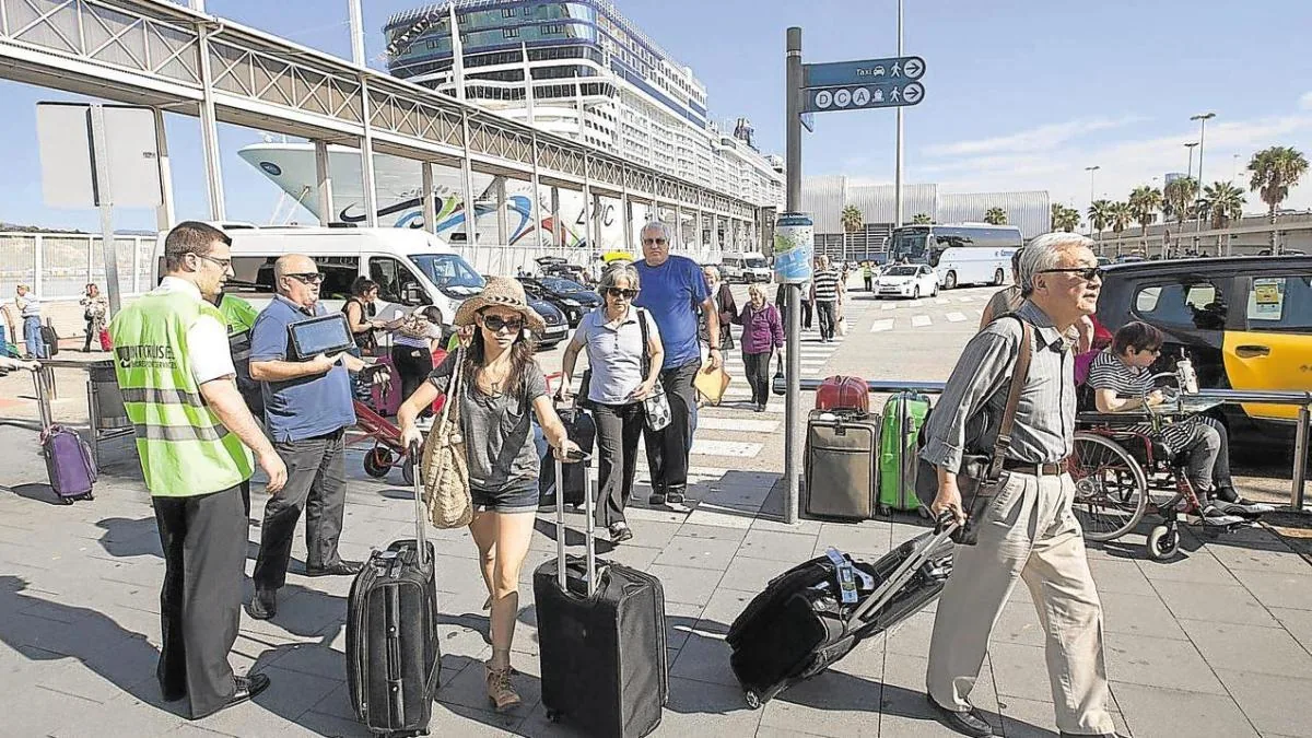 Collboni wants to end cruises that barely spend a few hours in Barcelona