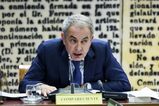 Zapatero was summoned in the Upper House by the PP to explain the public financial rescue of the airline Plus Ultra