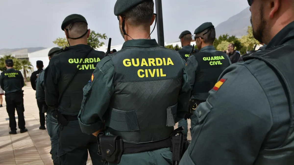 Tragic night in El Ejido: a man shoots his parents and injures two babies, one of them his son