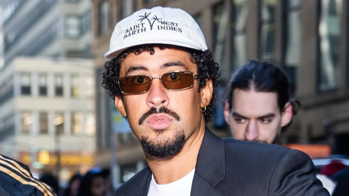Bad Bunny, caught incognito leaving a hotel in Barcelona days before the concert