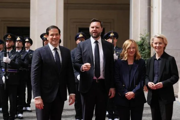 The two rivals to succeed Trump, in Rome alongside Giorgia Meloni, Prime Minister of Italy and the President of the EU, Ursula von der Leyen