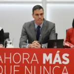 The PSOE clings to the fact that the right-wing bloc retreats in Andalusia and the left-wing bloc advances