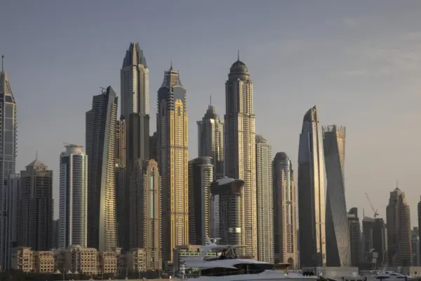 The judge maintains that Zapatero sought to set up a commercial lobby in the Emirates