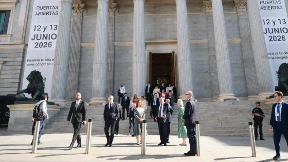 The PSOE encapsulates the UCO's entry into Ferraz while the partners set their red lines