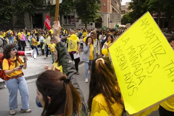 Does the Govern have "leeway" to improve the working conditions of teachers?