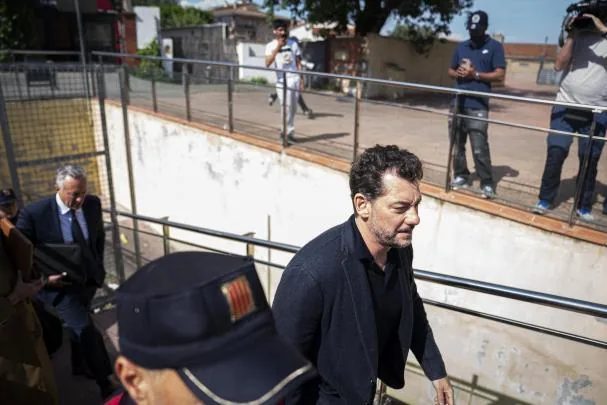 Joanthan Andic leaves the court free after paying bail, this Tuesday in Martorell 