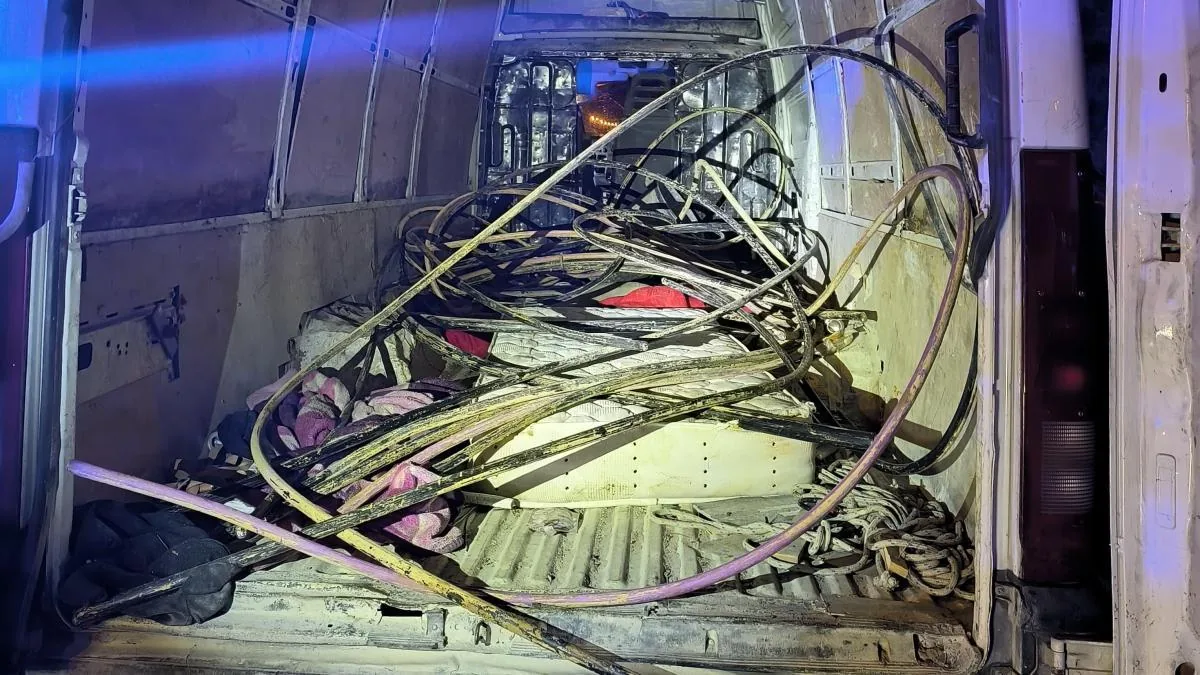 The Mossos arrest two copper thieves who caused delays this Wednesday on Rodalies