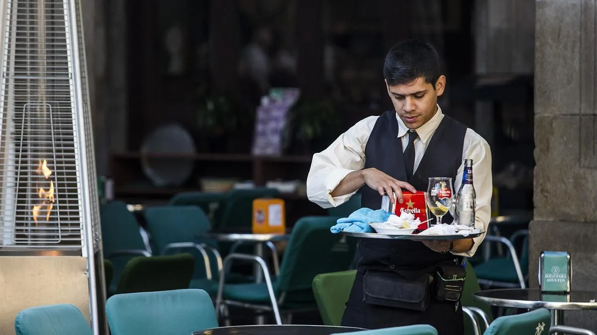 The Fiscal Authority estimates that the Spanish economy will continue growing by one million new foreign workers until 2030