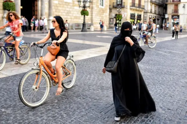 Vox's worries about the burka
