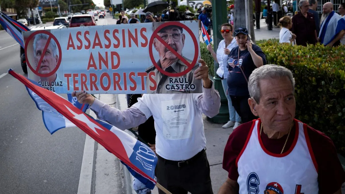 The U.S. labels Raúl Castro a murderer and considers him the great economic plunderer of the island