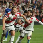 Vallecas lives an unforgettable 'nuit' and is closer to its first European final