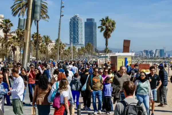 Barcelona 2026: Historic low in births and record number of foreigners and centenarians