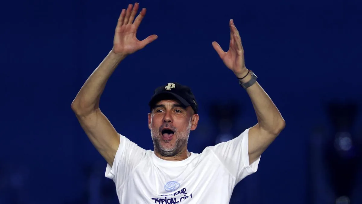 Jordan 'crashes' Guardiola's farewell party in Manchester