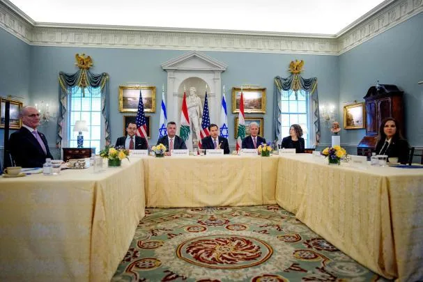 Washington hosts negotiations that secured a ceasefire (on April 17) that has not been respected and peace talks that are not progressing
