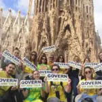 Teachers on strike block and force the closure of the Sagrada Familia for two hours