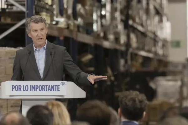 Feijóo lashes out at Sánchez on May 1st: “Work should serve to live, not just to pay”