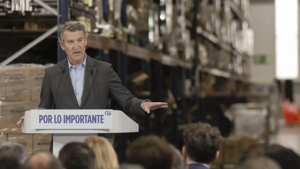Feijóo lashes out at Sánchez on May 1st: “Work should serve to live, not just to pay”