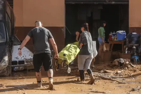 The former mayor of Requena states that there were no deaths there "because the population was warned"