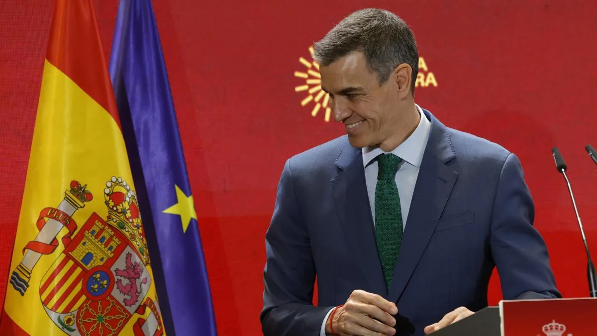 Sánchez insists on contrasting his management against the “noise” of the flood of legal cases