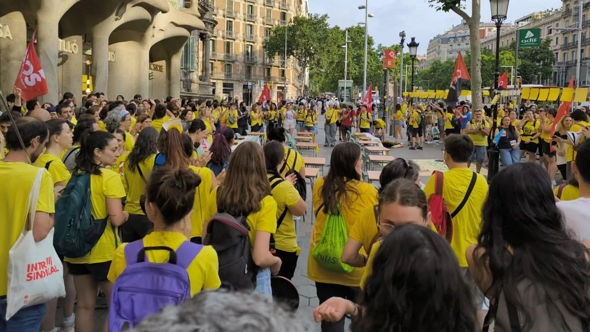 The teachers' strike reaches Barcelona and blocks access to Casa Batlló