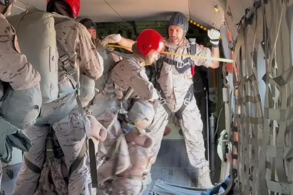 Leonor becomes the first princess to skydive