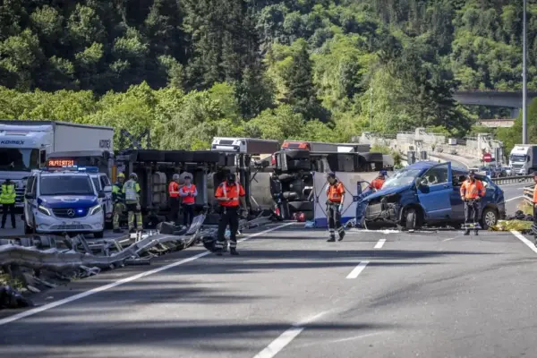 Five Navarra regional police officers die in a traffic accident in Elgoibar