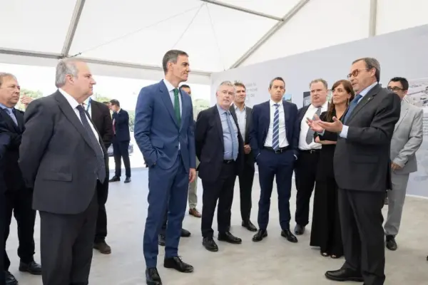 Sánchez lays the first stone of the new Grifols plant in Lliçà de Vall: “It is a qualitative leap”