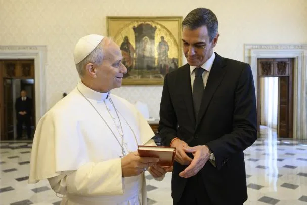 Leo XIV and President Pedro Sánchez, last Wednesday at the Vatican