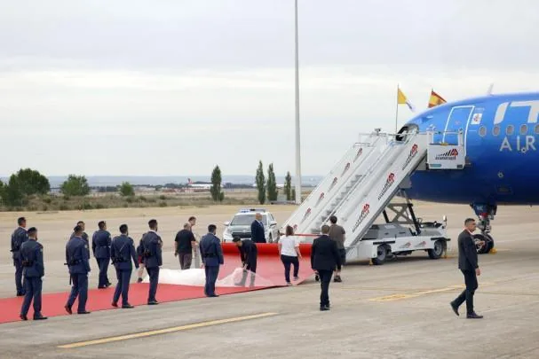 Avión que ha traído al Papa a Madrid.