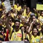 Teachers plan a single strike on Tuesday in Barcelona and a demonstration on the 14th