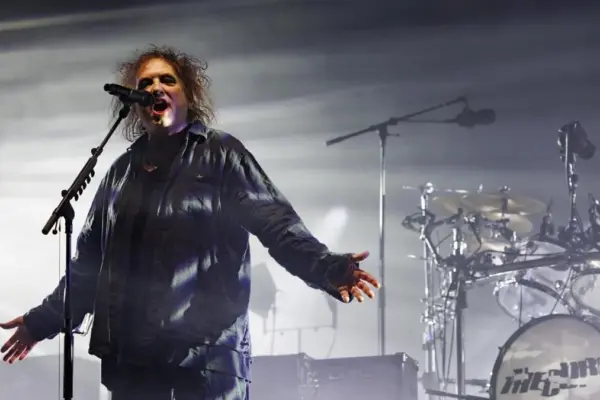 The Cure conquers all audiences with its light and darkness at Primavera Sound