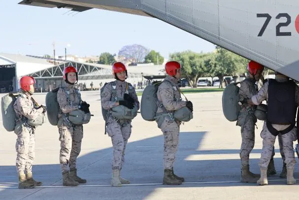 The princess, just before taking off with the rest of her classmates