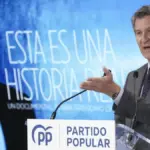 Feijóo offers a motion of no confidence to PNV and Junts to call elections