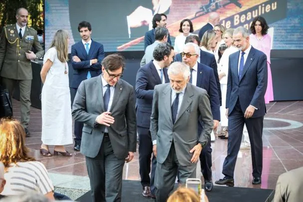 Salvador Illa y el hijo de Samaranch, Juan Antonio, ayer, tras el acto